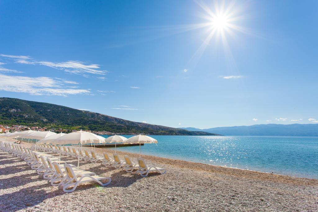 Baska Beach Camping Resort By Valamar Экстерьер фото